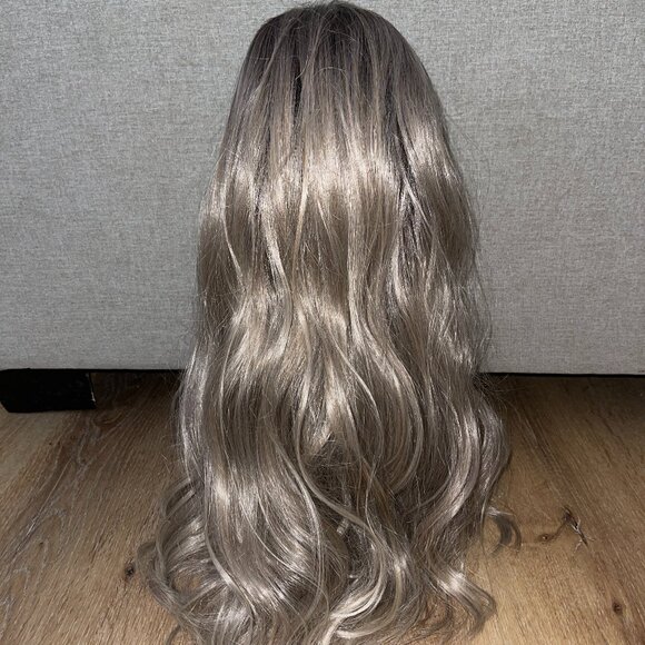 Long Ash Blonde Lace Front Wig | 22” Loose Waves | Cool Tone Rooted NWT #J - Picture 2 of 15